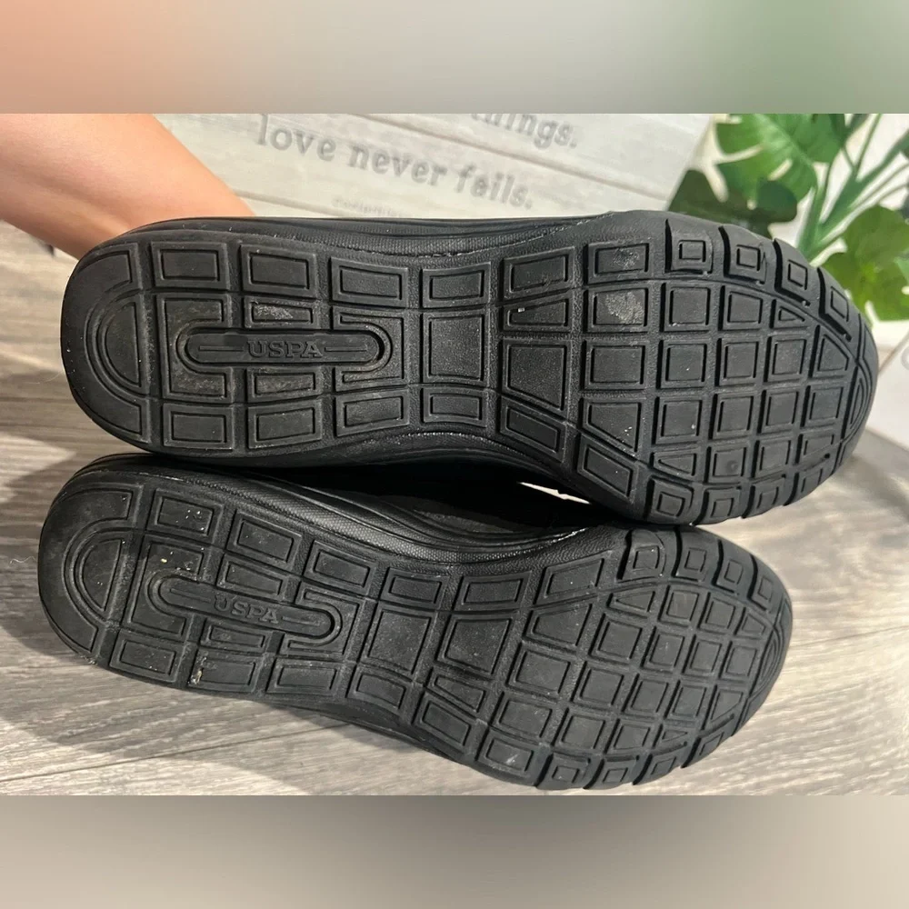 U.S. Polo Assn. Women's Black Slip On Loafers. Size 8.5